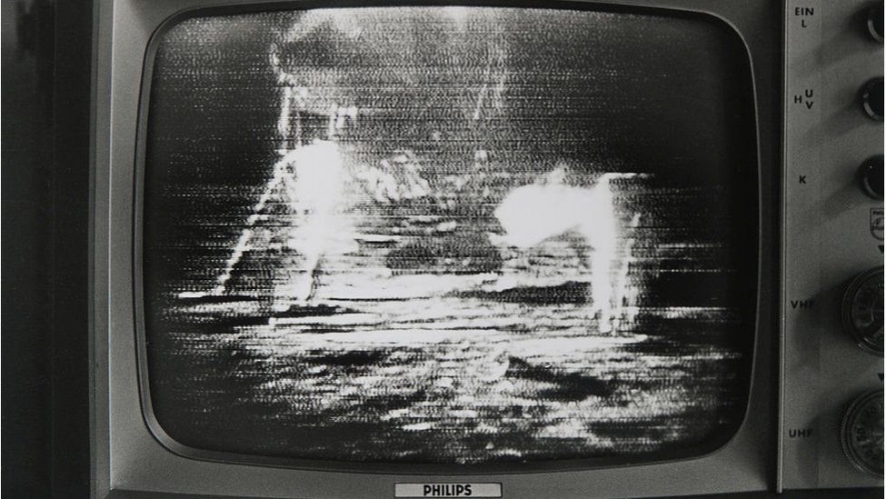 apollo_11_landing_2.jpg