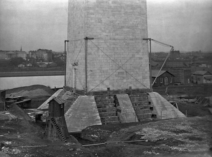 Buttresses under foundation of the Washington Monument during construction, 1880_7.jpg