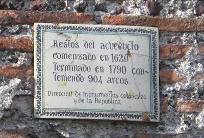 ChapultepecAqueductPlaque.jpg