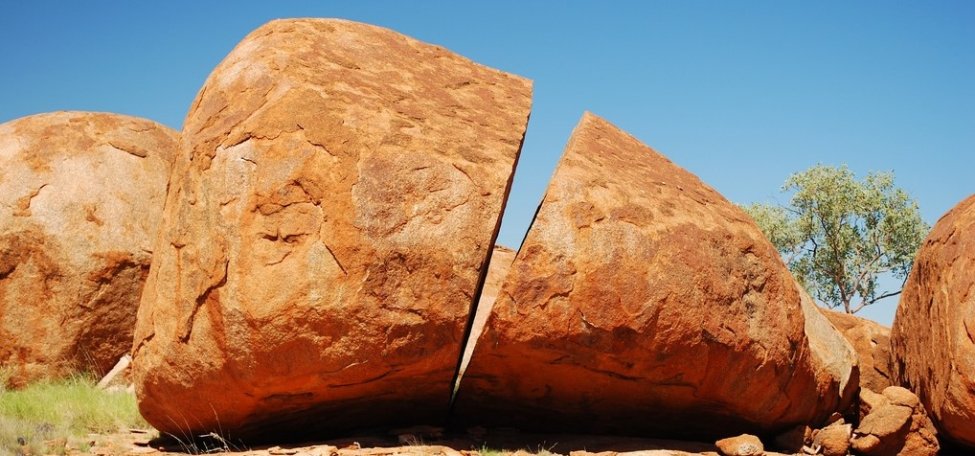 Devils-Marbles.-Australia2.jpg