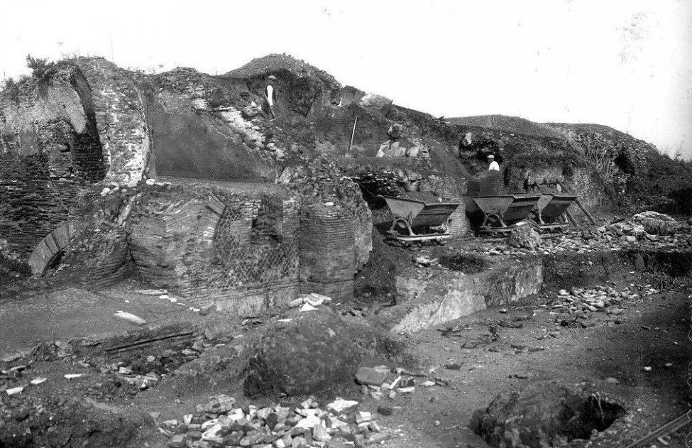 Excavation_Rome_5.jpg