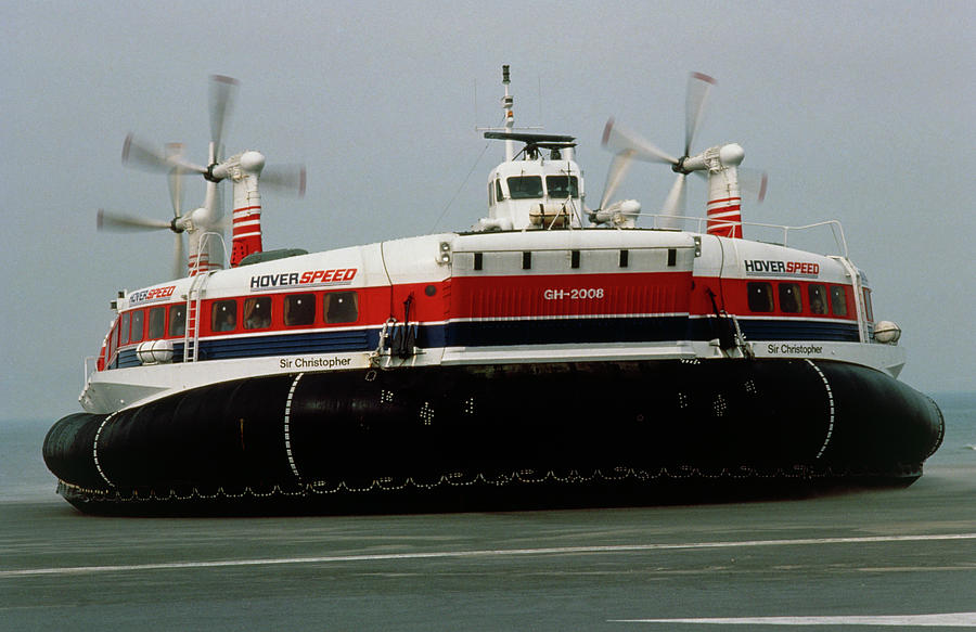 hovercraft-preparing-to-land-martin-dohrnscience-photo-library.jpg