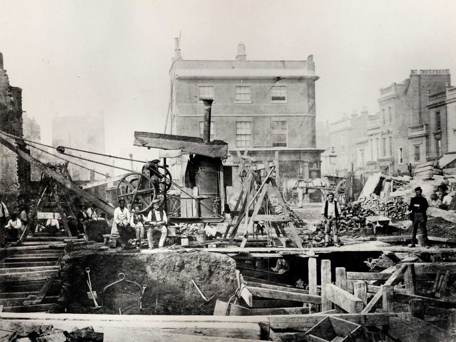 London_tube_construction.jpg