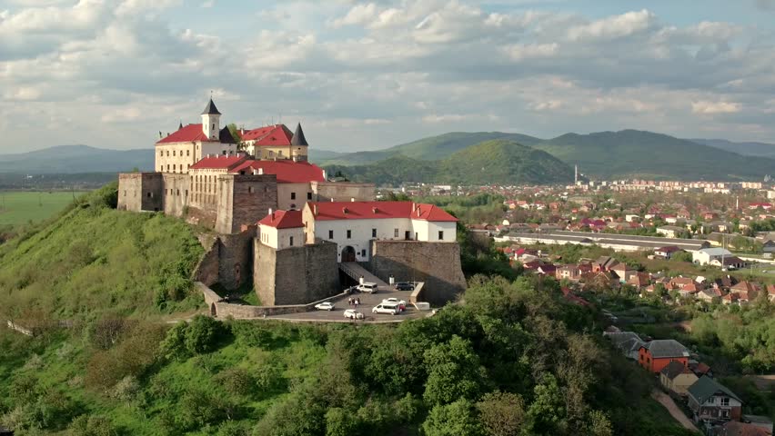 Palanok Castle.jpg