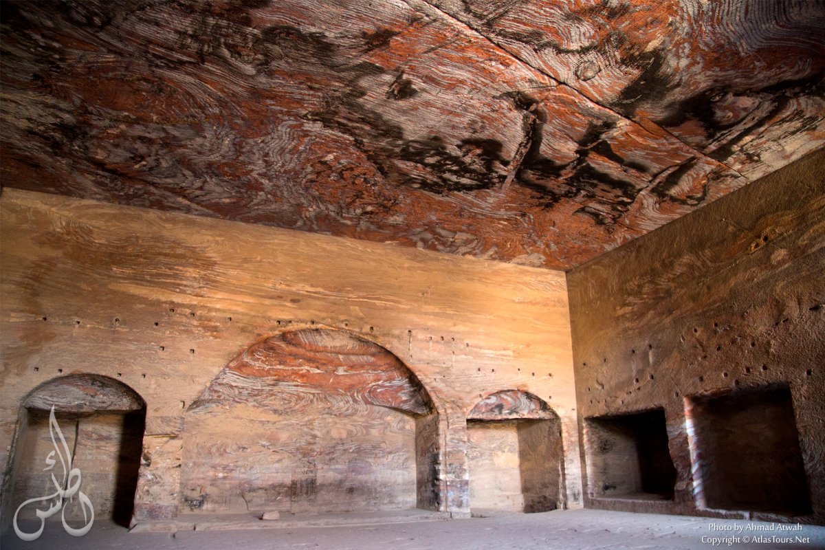 petra_inside_the_royal_tombs.jpg