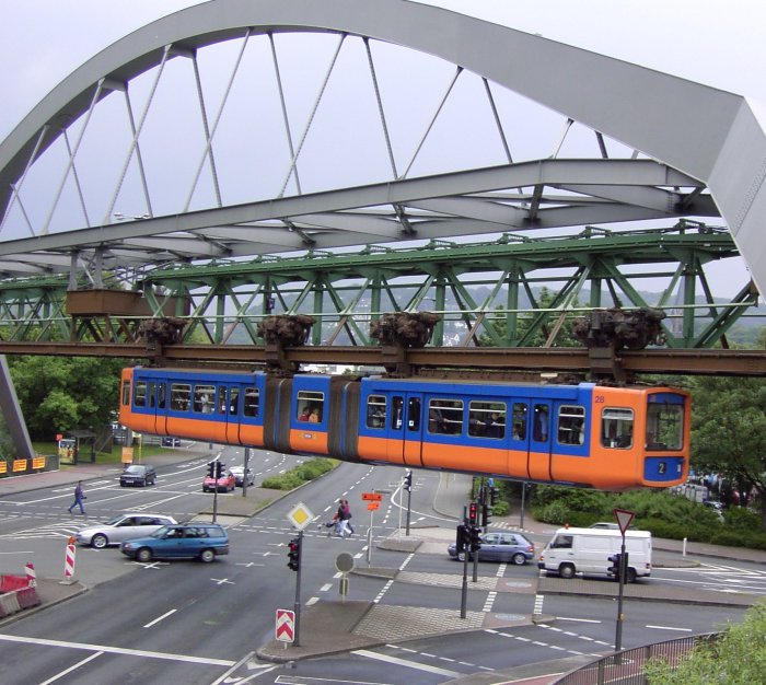 Schwebebahn-construction-1-11.jpg