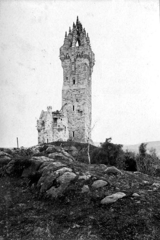 The National Wallace Monument in Stirling nearing the end of it construction in 1868-69.jpg