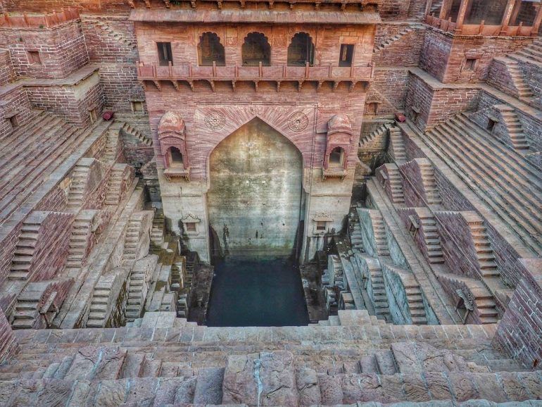 toorji-ka-jhalra-step-well-in-jodhpur-india.jpg