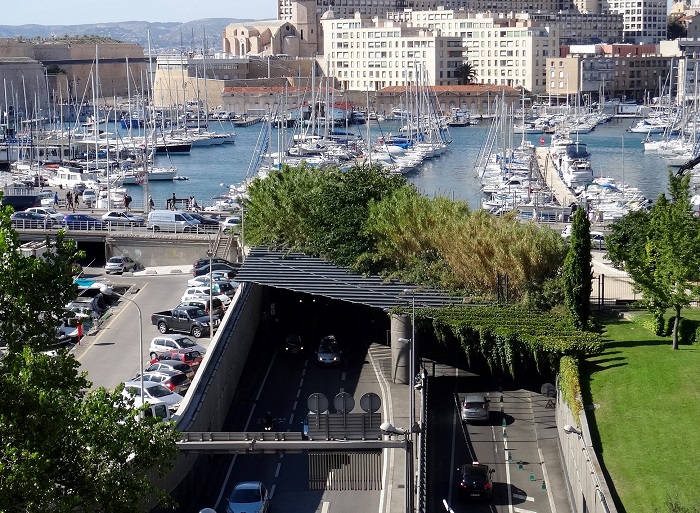 Tunnel_du_Vieux-Port.jpg